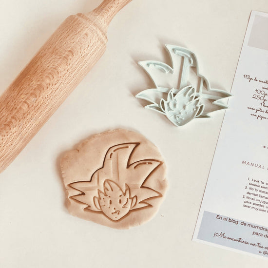 Molde para galletas Goku